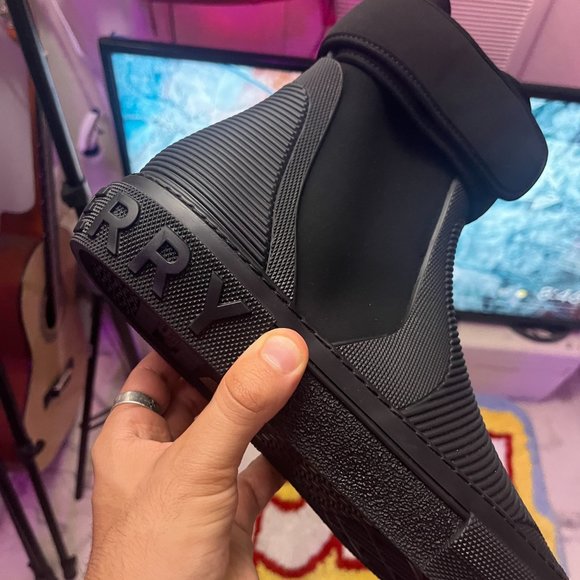 Burberry  - Ankle Boots on Rubber Sole - Picture 3 of 9